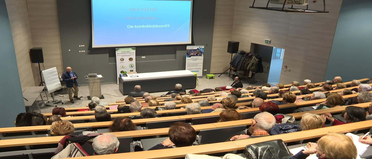 Szakmai konferencia az aktív idősödés 5 éves kecskeméti modelljéről